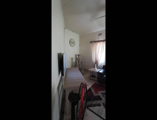 3 BEDROOM PROPERTY TO RENT IN BRENTHURST